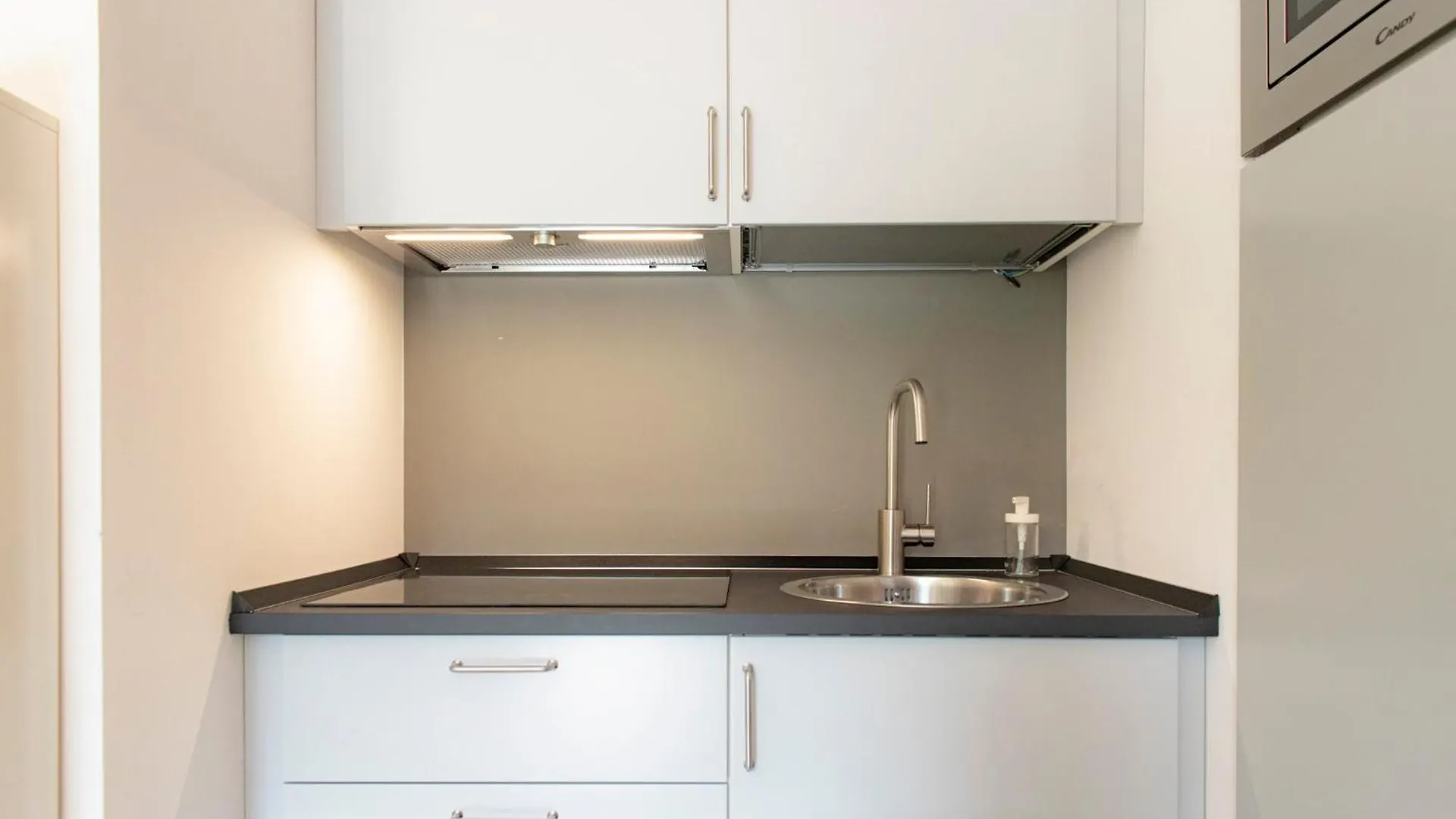 Studio Ginko - Cozy Studio For Travel And Work Milan Apartment